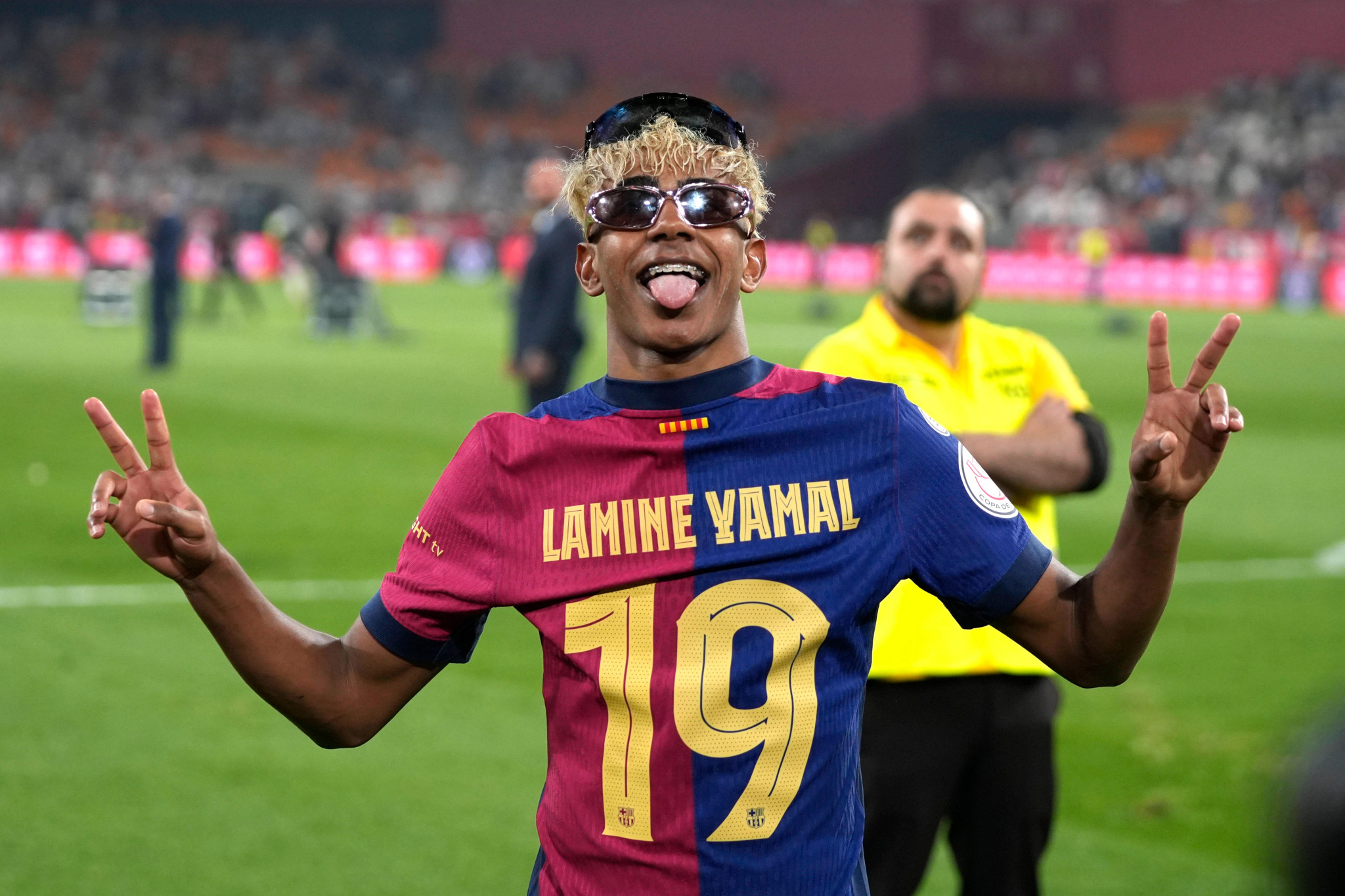 Lamine Yamal wallpaper for phone