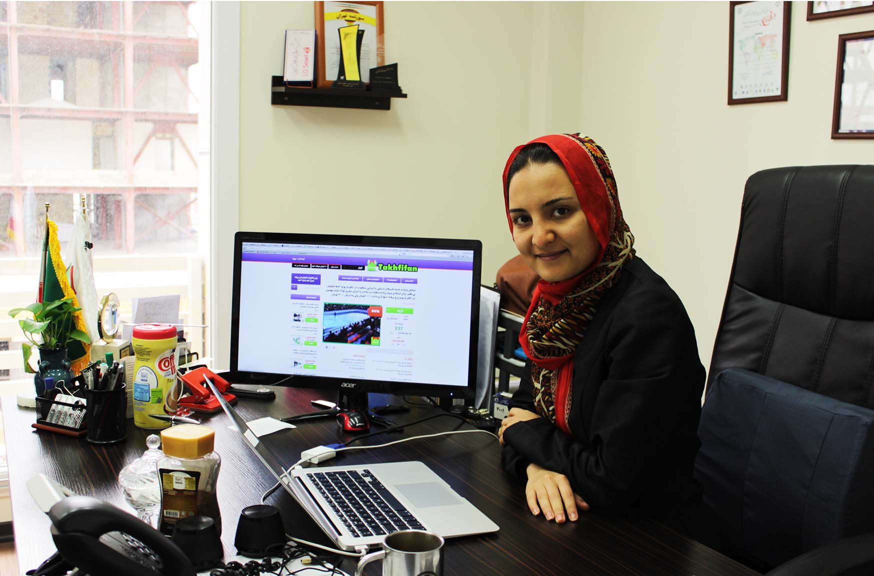 عکس  نازنین دانشور برای موبایل