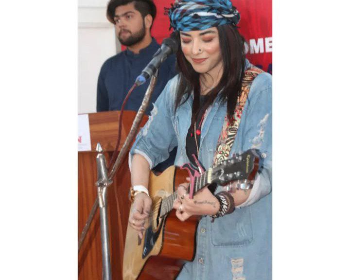 عکس جذاب پری ظفر