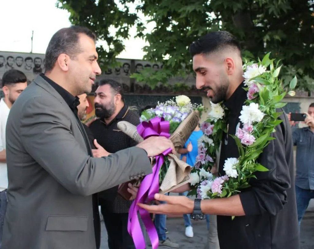 عکس پروفایل امیررضا صادقیان