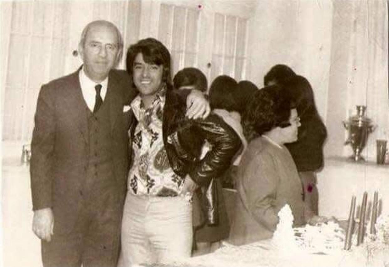عکس احمد ظاهر و پدرش