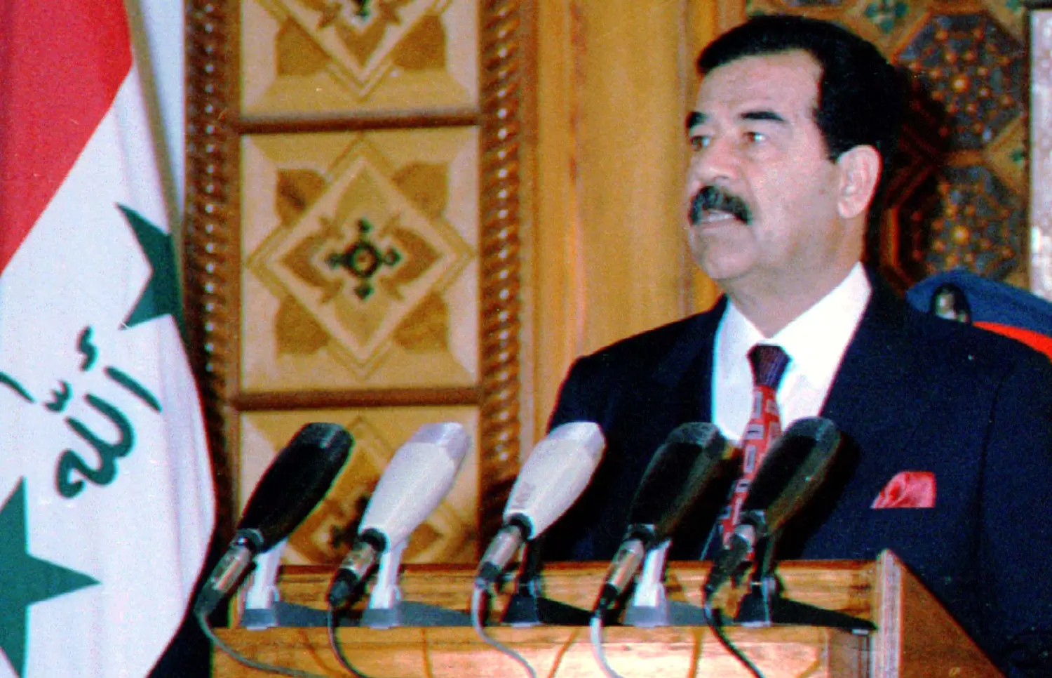 صدام حسین عکس