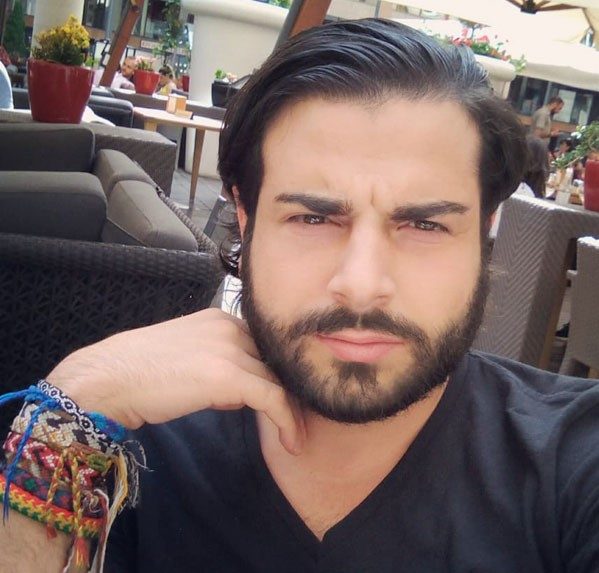 والپیپر صادق واحدی