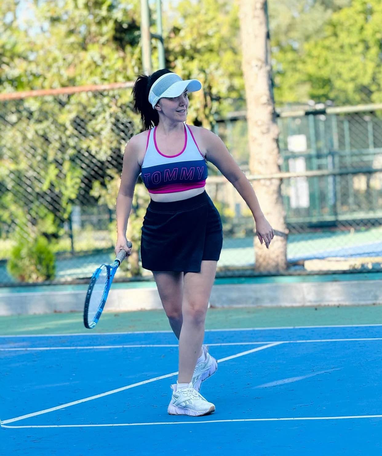 عایشهگل جوشکن عکس تنیس عایشهگل جوشکن عکس تنیس