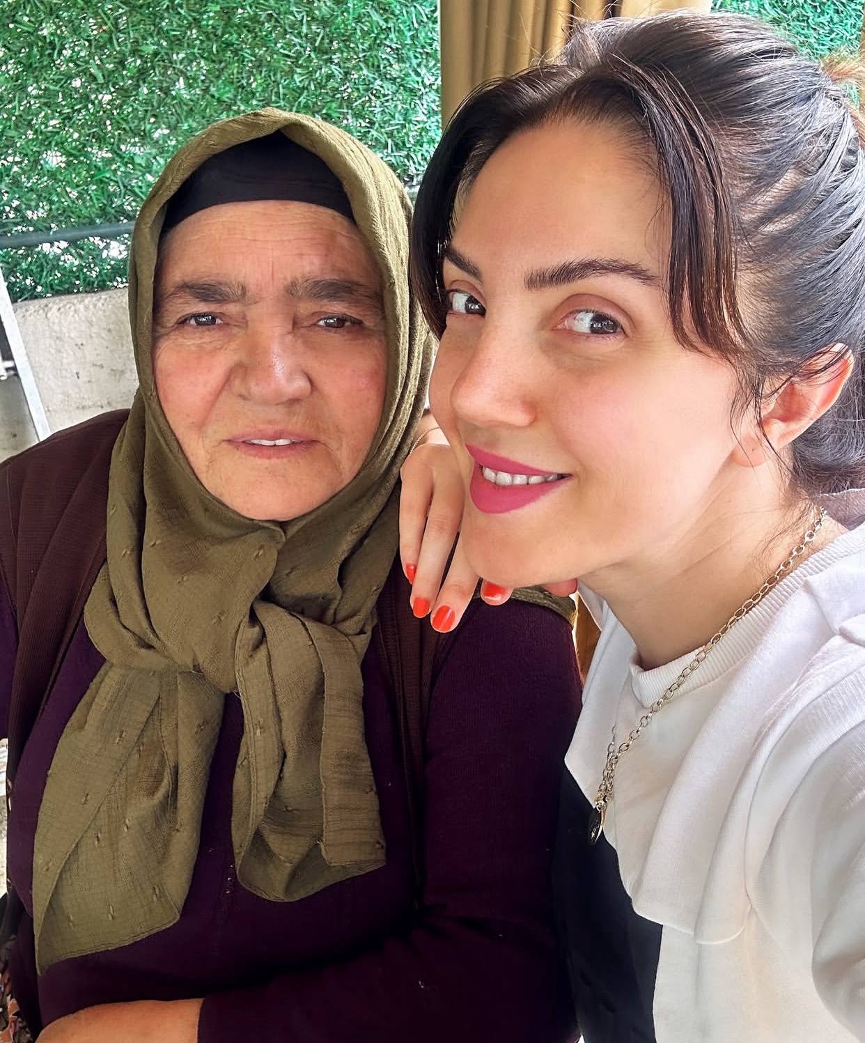 عکس مادر عایشهگل جوشکن عکس مادر عایشهگل جوشکن