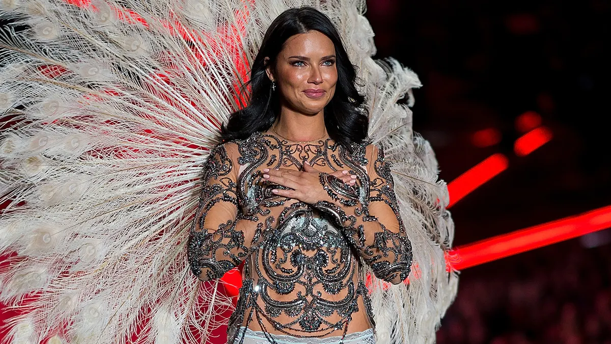 adriana lima wallpaper