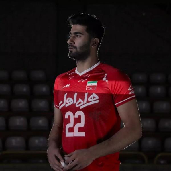 عکس امیرحسین اسفندیار والیبالیست