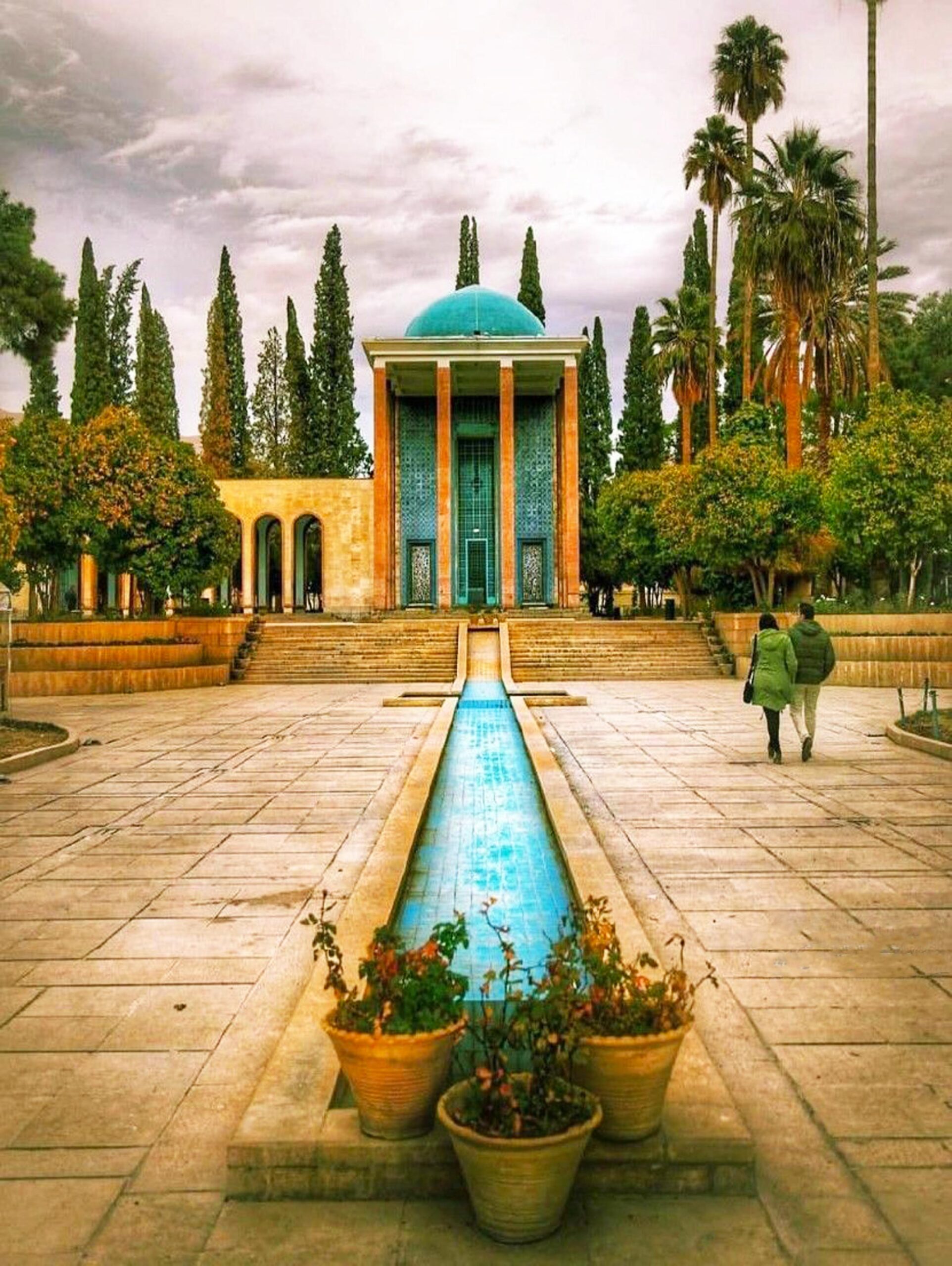 عکس آرامگاه سعدی شیرازی