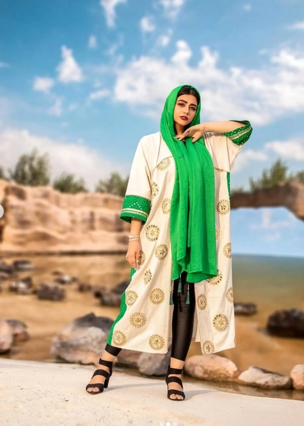 والپیپر سرنا امینی