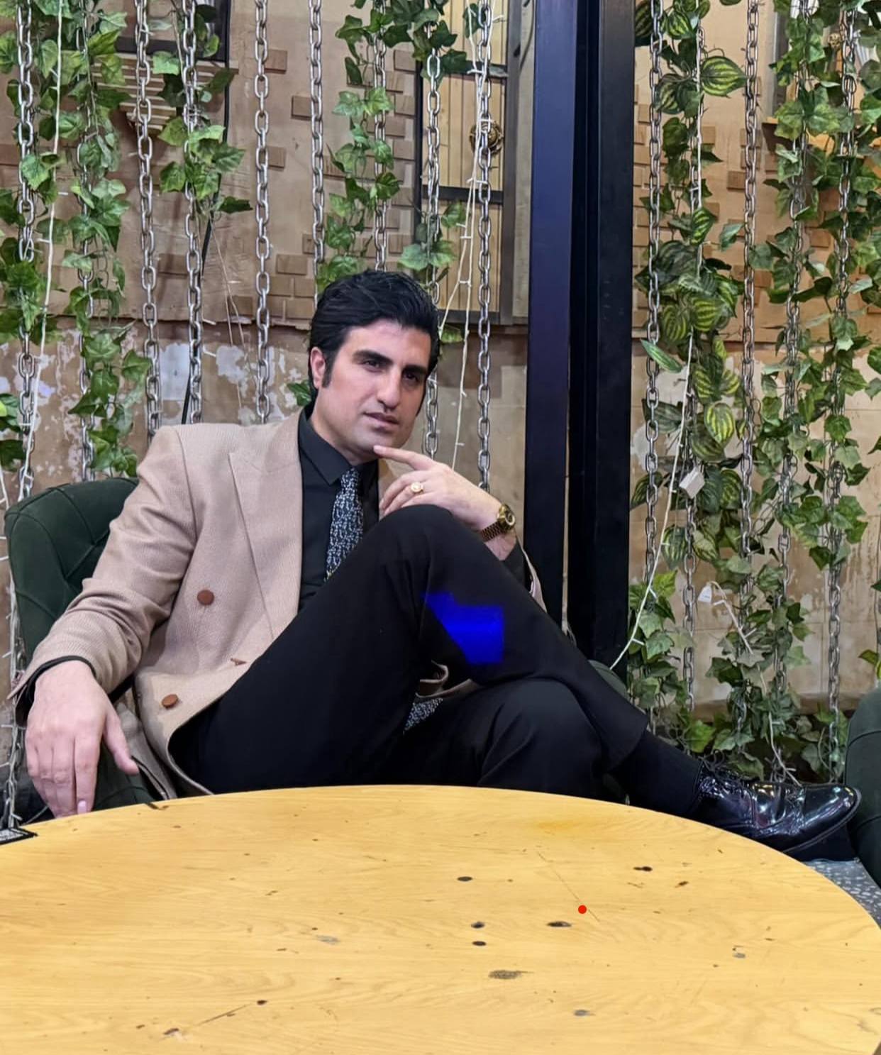 محسن لرستانی عکس