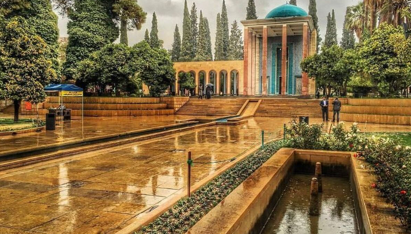 سعدی شیرازی مقبره